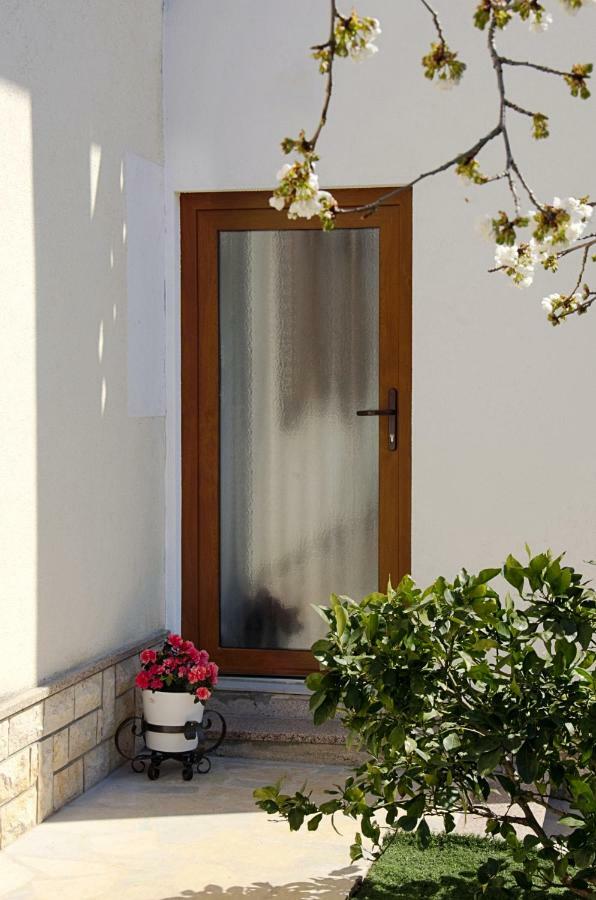 Apartment Kris Umag Exterior foto